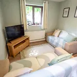 2 Bed, Ground Floor Flat, *
