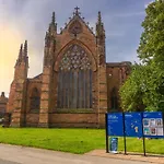 Апартаменты 2 Bed, Ground Floor Flat, *