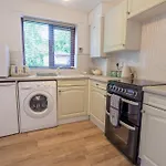 Апартаменты 2 Bed, Ground Floor Flat,