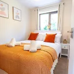 Апартаменты 2 Bed, Ground Floor Flat,