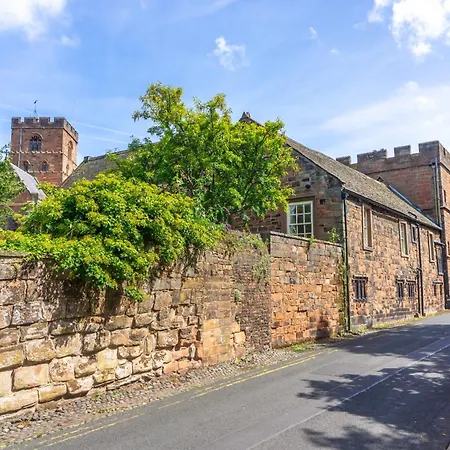 Lejlighed 2 Bed, Ground Floor Flat, *