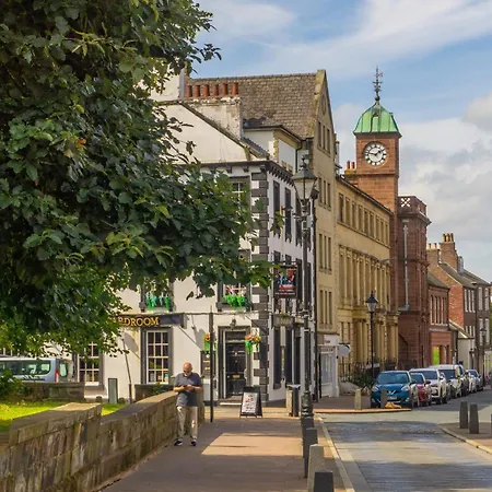 Lejlighed 2 Bed, Ground Floor Flat, *