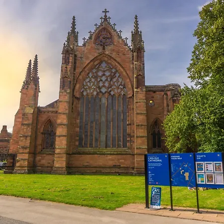 شقة 2 Bed, Ground Floor Flat, *