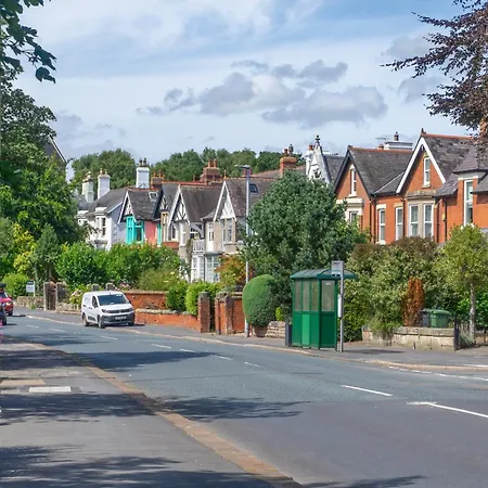 2 Bed, Ground Floor Flat, شقة