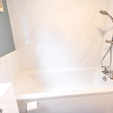 Lejlighed 2 Bed, Ground Floor Flat,